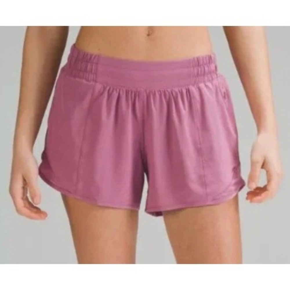 Lululemon Hotty Hot Low-Rise Lined Short 4" Velvet Dust SZ 4